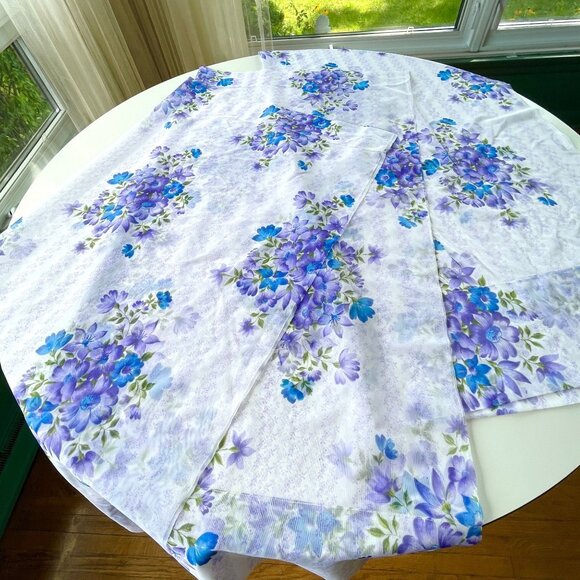 Vintage 80s sheer curtains, purple blue bouquets, romantic pair of panels - Picture 5 of 9